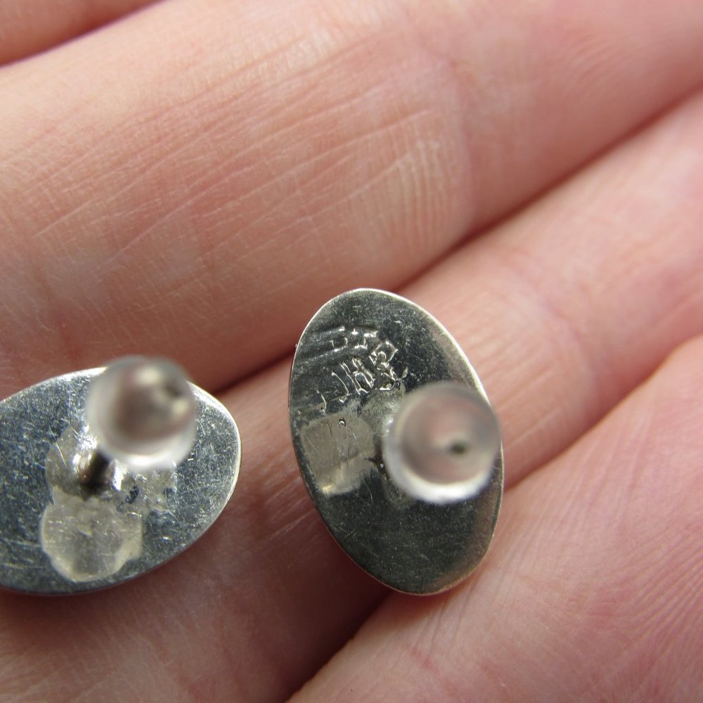 Sterling Silver Oval White Shell Simple Stud Earr… - image 4